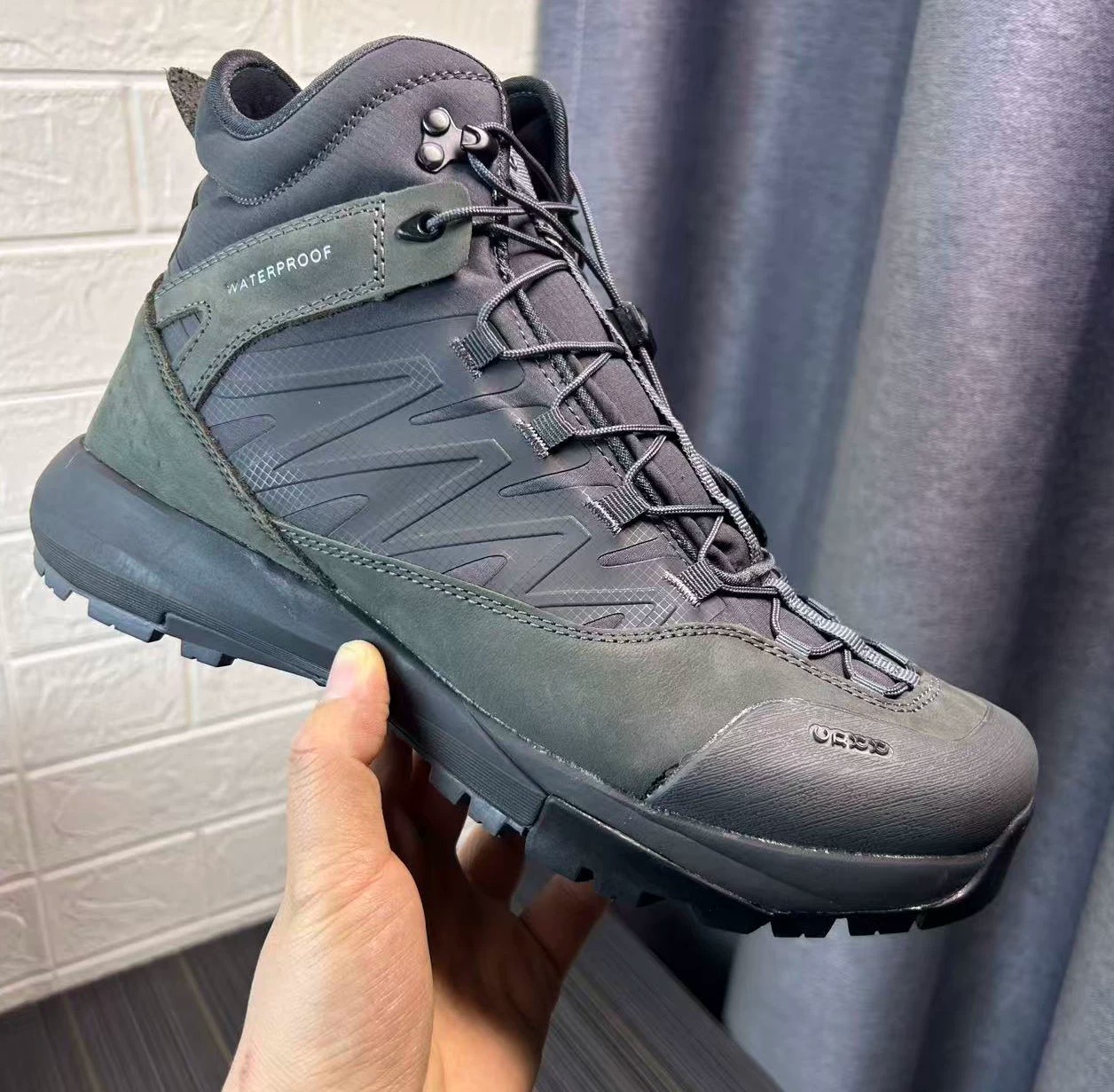 Streetwear Outdoor Brand - High Top Hiking Leather Shoes Men